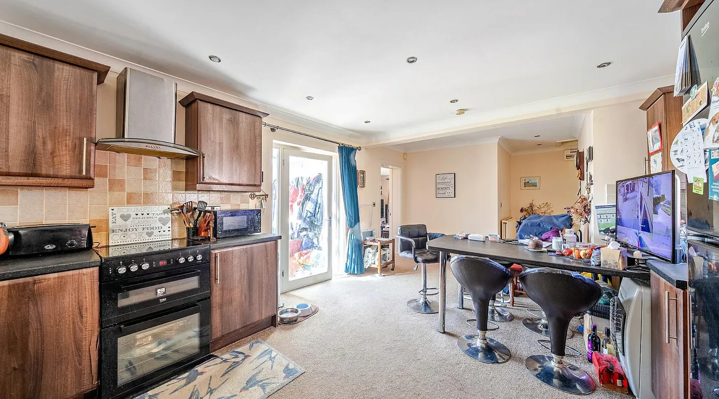 Spilsby, East Lindsey: Equestrian Smallholding with Three-Bedroom Bungalow and Nearly 8 Acres photo 9