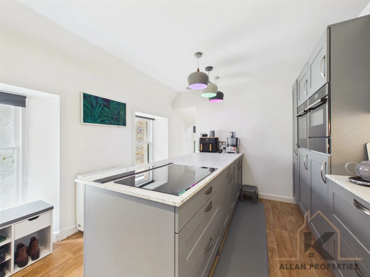 Three-Bedroom Character Semi-Detached House for Sale on Victoria Street, Stromness, Orkney photo 8