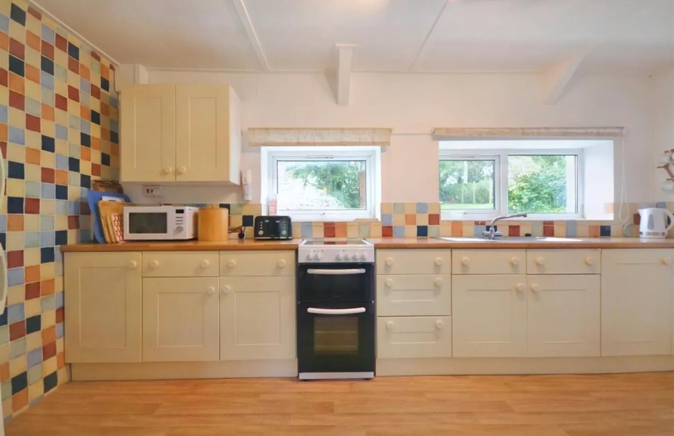Cliff Path Cottage for Sale by Auction on St Nicholas Road, Pembrokeshire, Wales photo 7
