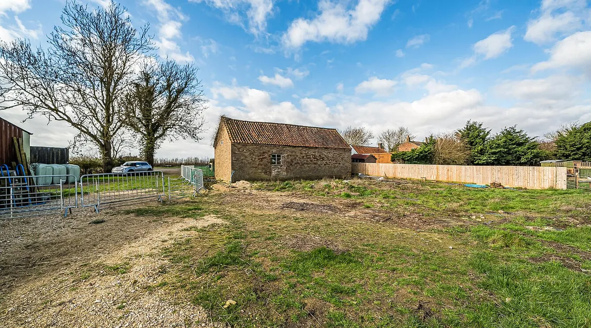 Traditional Barn Conversion Opportunity in Walcott, Lincolnshire photo 4