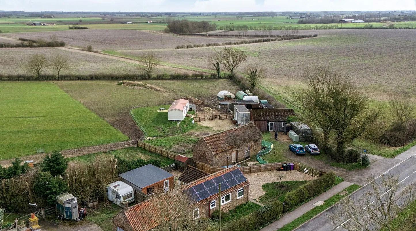 Traditional Barn Conversion Opportunity in Walcott, Lincolnshire photo 8