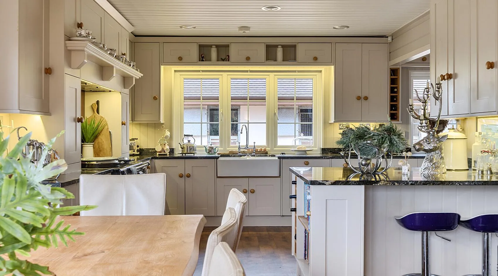Queniborough, Leicestershire: Bespoke Four-Bedroom Home, Kennels, Cattery and Equestrian Estate photo 6