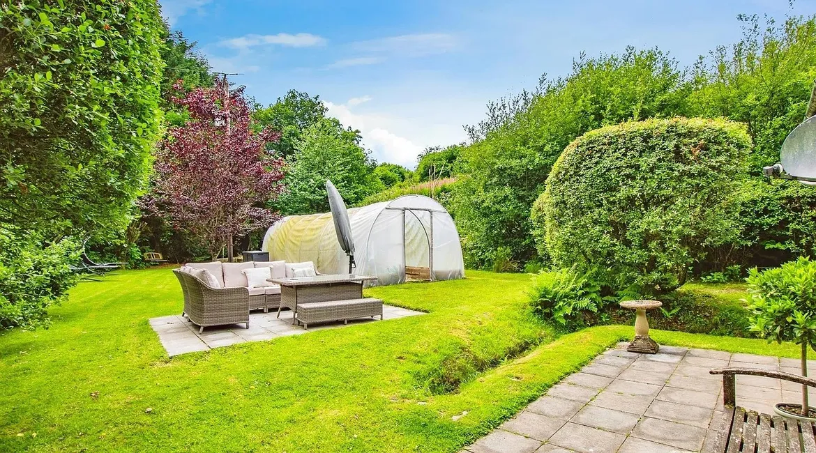 Period Country House with Barn, Stables and 7 Acres in Felindre, Carmarthenshire photo 2
