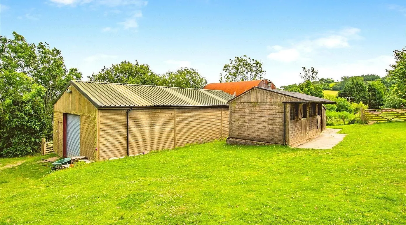 Period Country House with Barn, Stables and 7 Acres in Felindre, Carmarthenshire photo 3
