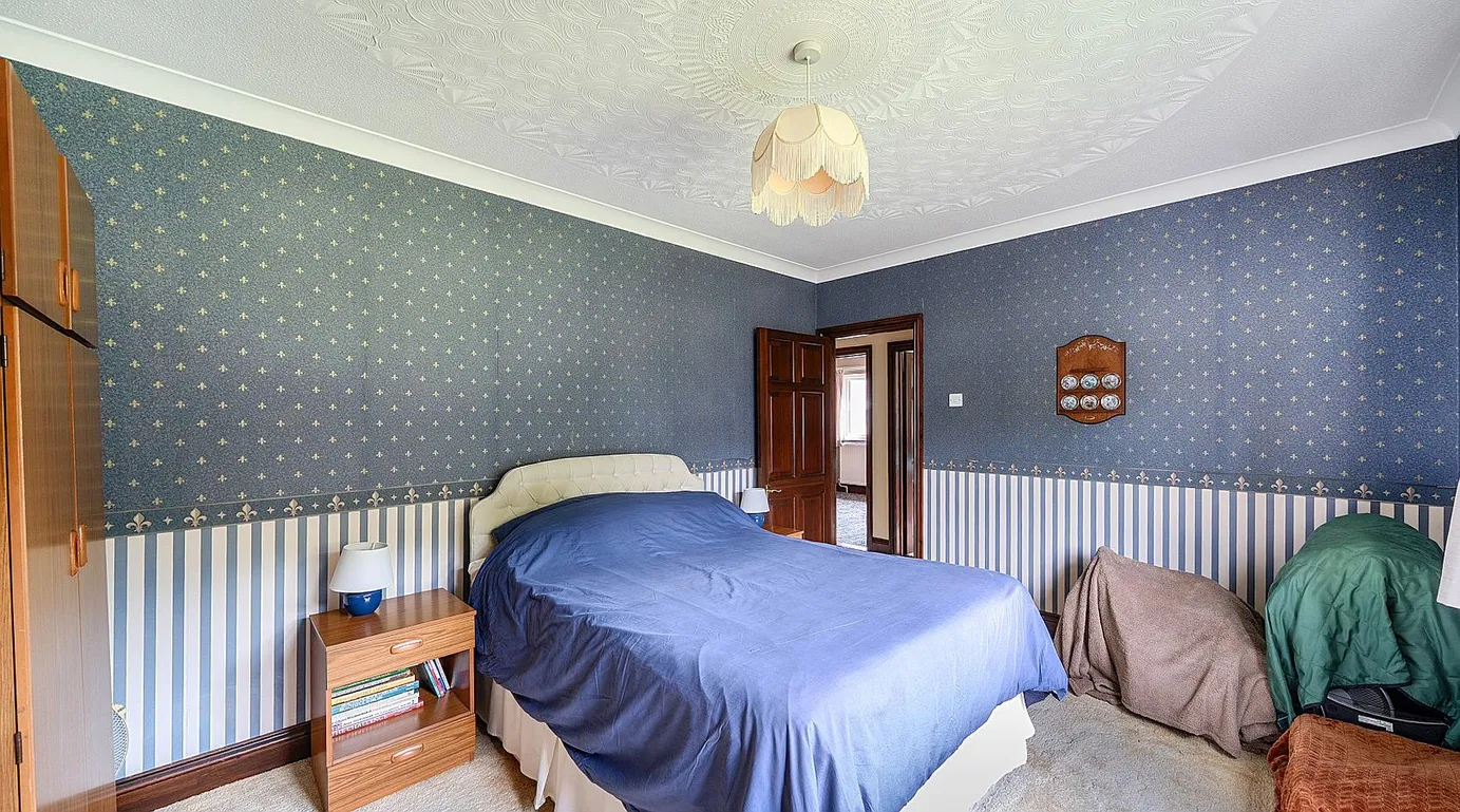 Spacious Single-Storey Bungalow with Equestrian Facilities near Mynyddcerrig, Carmarthenshire photo 9