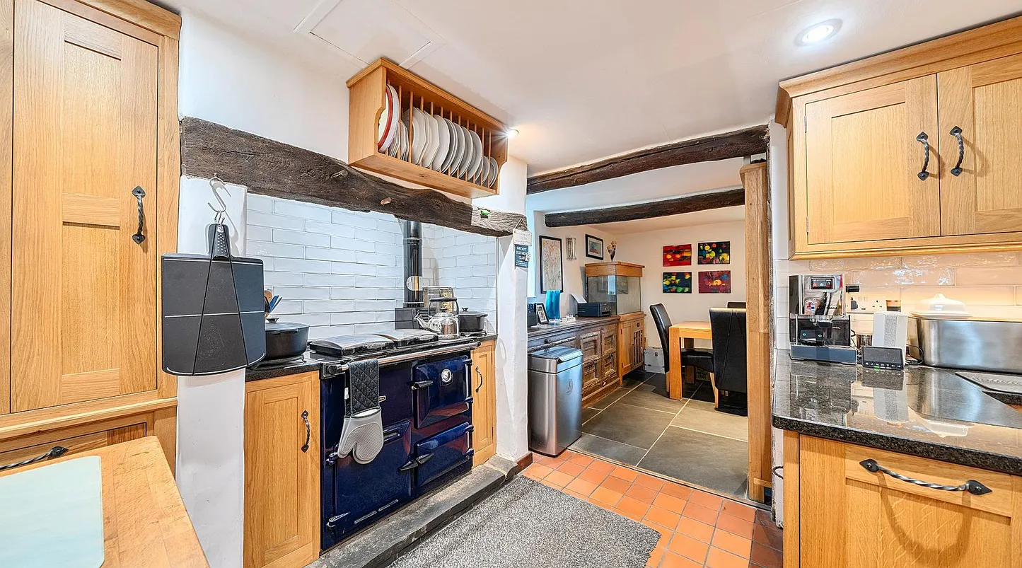 Charming Period Cottage with Equestrian Buildings near Llanyre, Powys photo 7