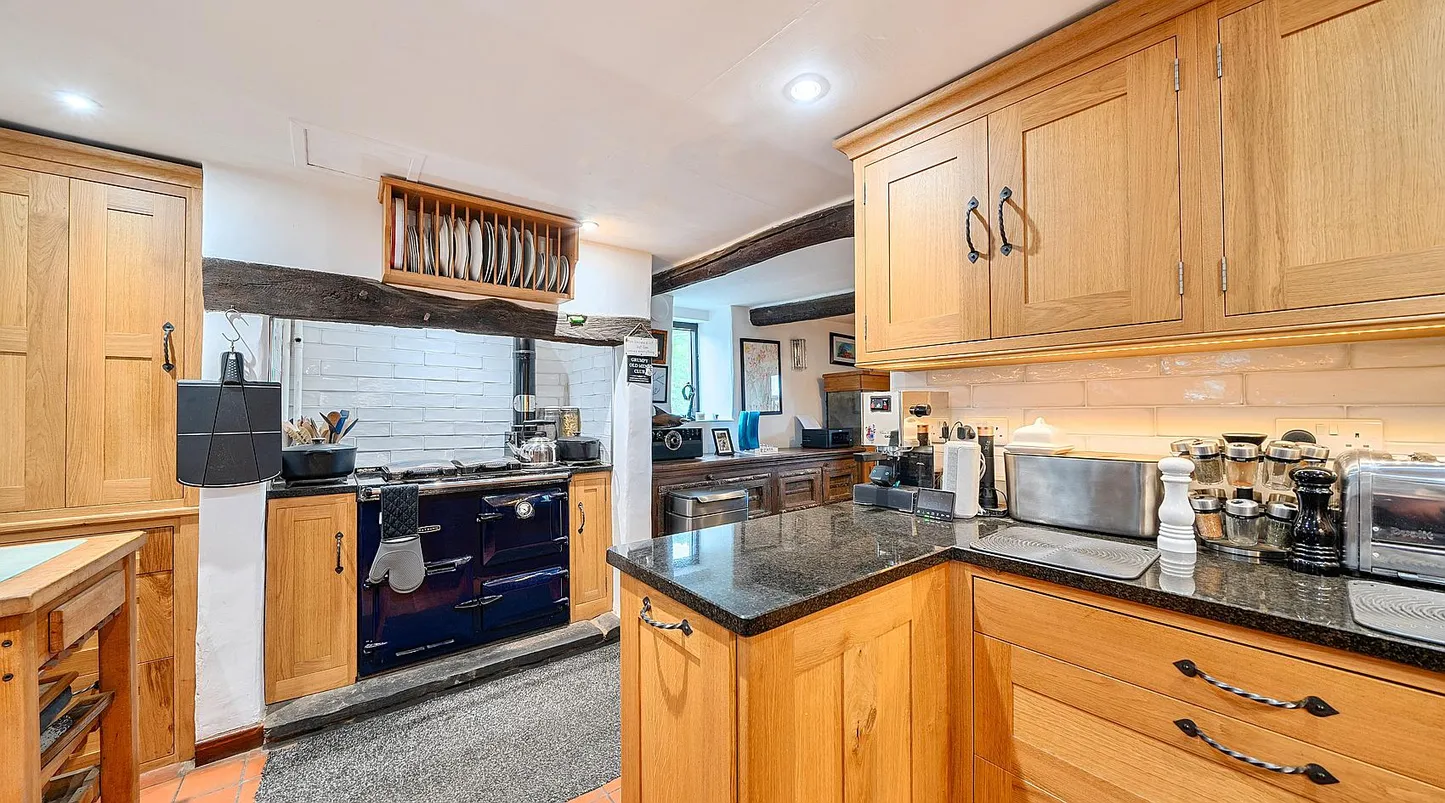 Charming Period Cottage with Equestrian Buildings near Llanyre, Powys photo 6