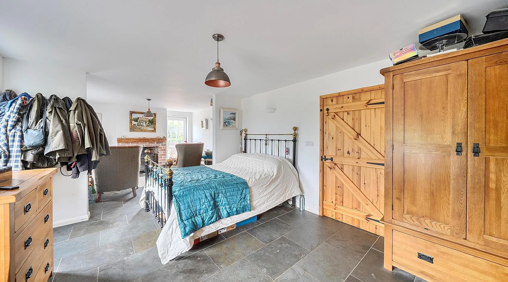 Three-Bedroom Detached Smallholding near Irby in the Marsh, Lincolnshire photo 10
