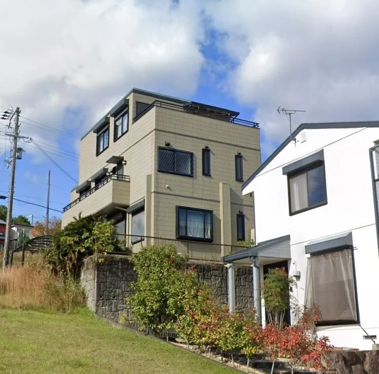 和歌山県東牟婁郡那智勝浦町の海を望む4LDK戸建て｜ルーフバルコニー・ホームエレベーター付き 物件写真