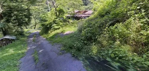 Land with an Old House in Omachi City, Nagano Prefecture, Approx. 6,000 Tsubo, Radio Tower Income, ¥0 photo 2
