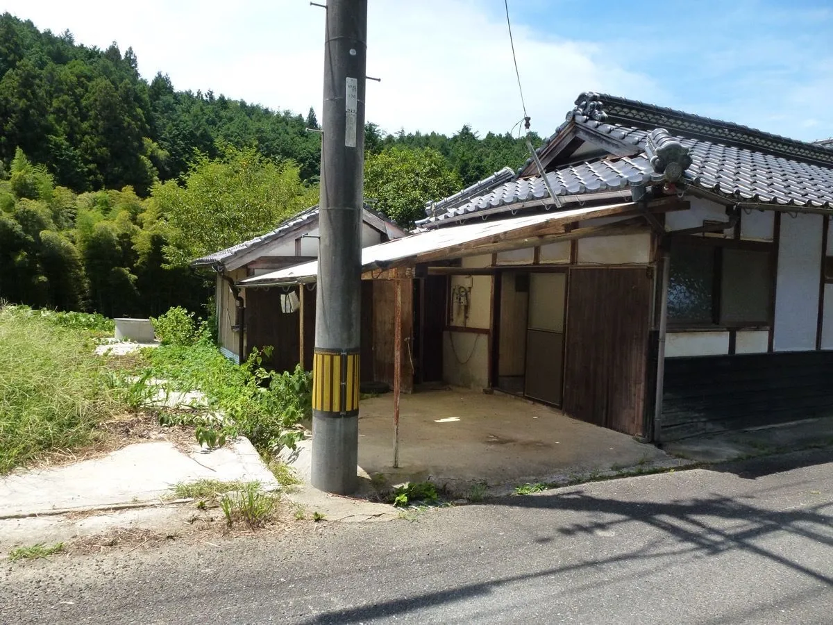 山口県岩国市周東町三瀬川の4K平屋戸建｜土地250.25㎡・58万円 写真 4