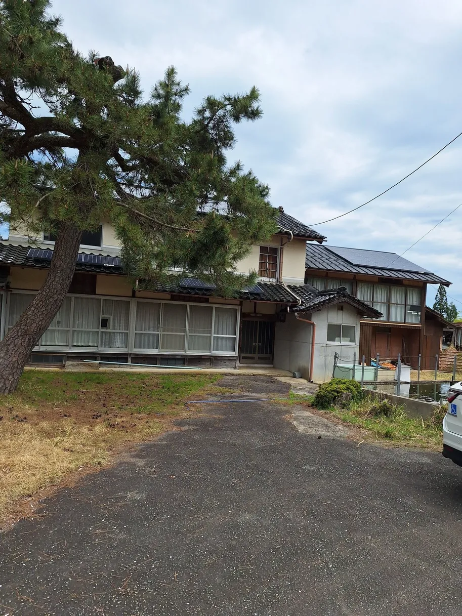 Historic Rural Home Property in Yabu, Hyogo Prefecture | Meiji 5-Era Storehouse, Showa 5-Era Main House, Forest and Chestnut Orchard, Offered at ¥0 photo 2