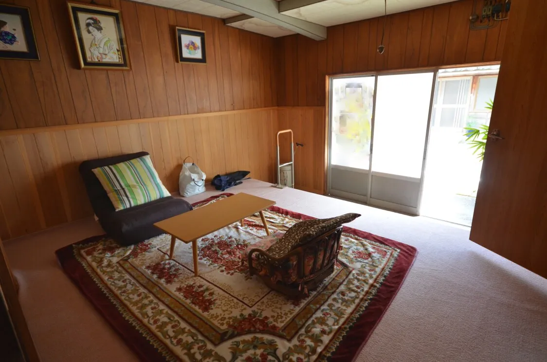 Detached House with Attached Field in Washiki, Naka, Naka District, Tokushima Prefecture; 240.94 m² of Land; Repairs Needed photo 2