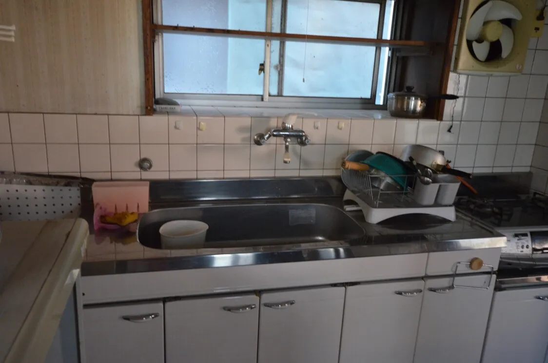 Detached House with Attached Field in Washiki, Naka, Naka District, Tokushima Prefecture; 240.94 m² of Land; Repairs Needed photo 4