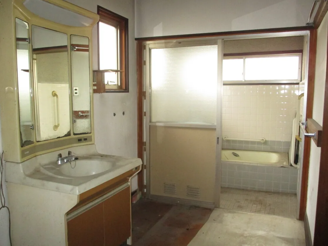 岡山県笠岡市十一番町の庭付き中古一戸建て、建物262.89㎡・土地357.51㎡ 写真 8