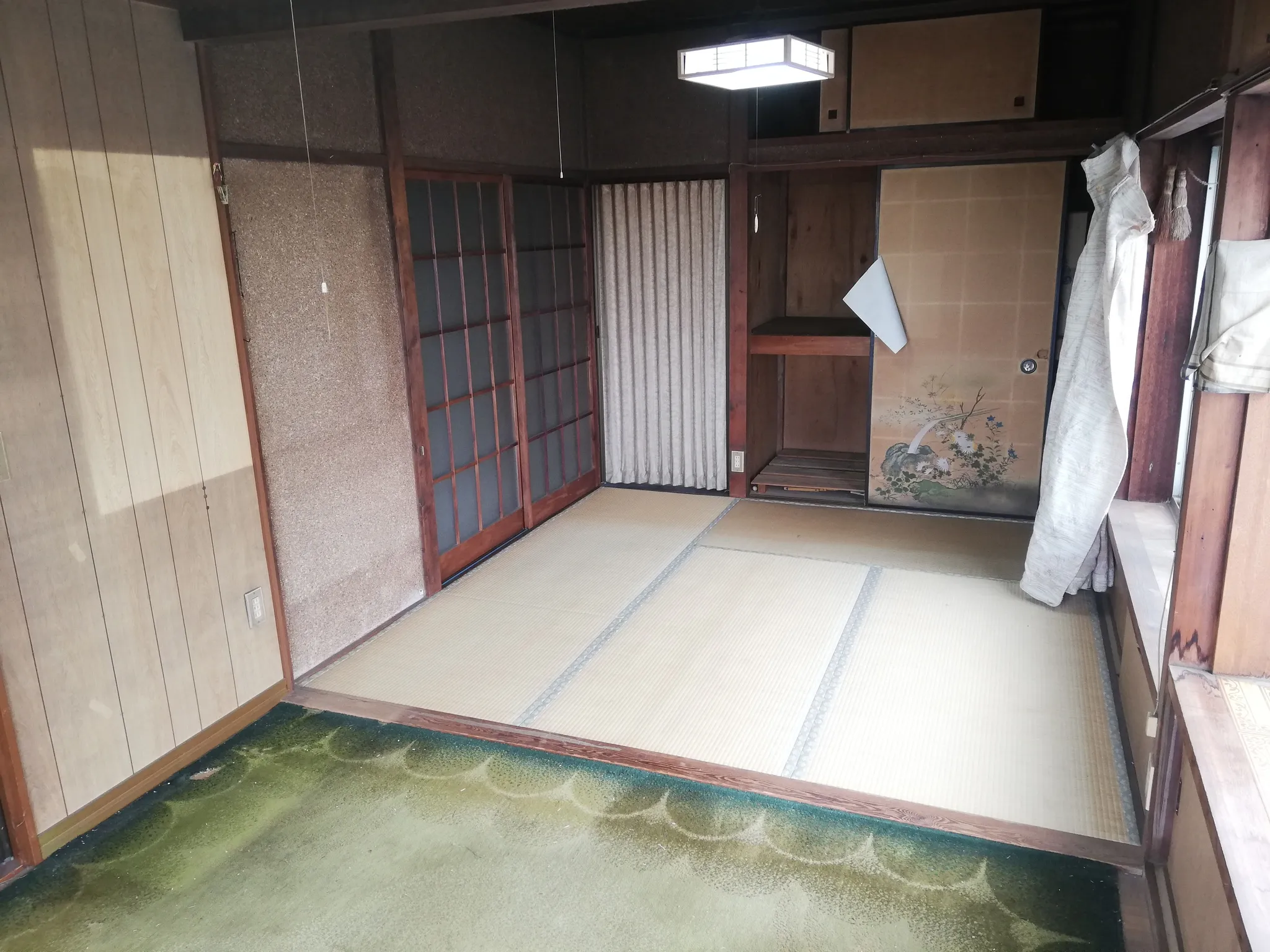 茨城県稲敷市の平屋中古戸建て｜4DK・土地348.72㎡、庭と駐車スペース付き 写真 4