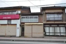 新潟県佐渡市両津湊の木造2階建て中古戸建て｜店舗利用スペースあり 物件写真