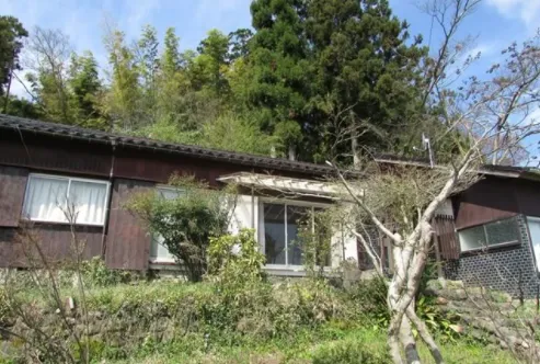 新潟県佐渡市鍛冶町の平屋4K中古戸建て｜畑あり・土地851㎡ 物件写真