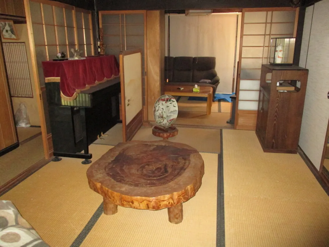 岡山県笠岡市相生の古民家｜部屋数の多い平屋・農地付き 写真 4