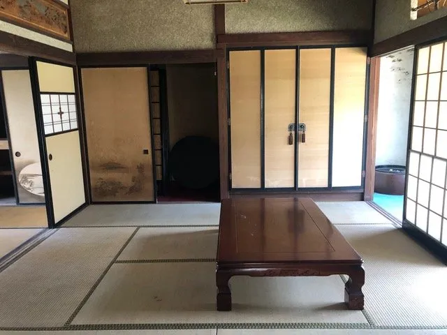Traditional House in Uozu, Toyama Prefecture | 9DK with Engawa and Tea-Preparation Room, Adjacent Vacant Lot Included for ¥0 photo 6