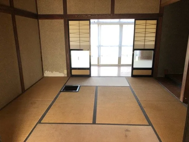 Traditional House in Uozu, Toyama Prefecture | 9DK with Engawa and Tea-Preparation Room, Adjacent Vacant Lot Included for ¥0 photo 5
