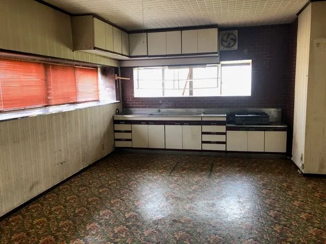 Traditional House in Uozu, Toyama Prefecture | 9DK with Engawa and Tea-Preparation Room, Adjacent Vacant Lot Included for ¥0 photo 8