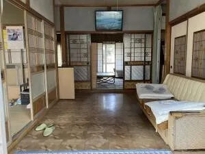 新潟県佐渡市泉丙の農地付き空き家｜8DK・土地3,860.36㎡ 写真 3