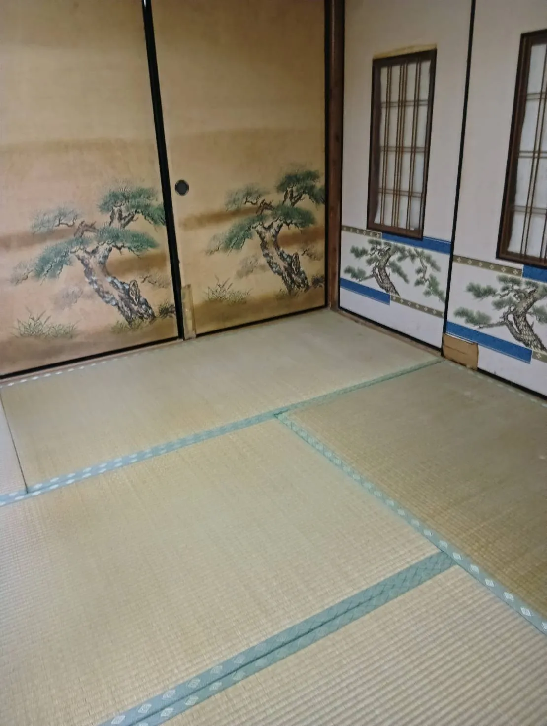 熊本県荒尾市川登の中古戸建て｜築50年・2階建て 写真 3