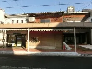 新潟県佐渡市両津夷の店舗付き住宅｜6K・建物236.34㎡ 物件写真