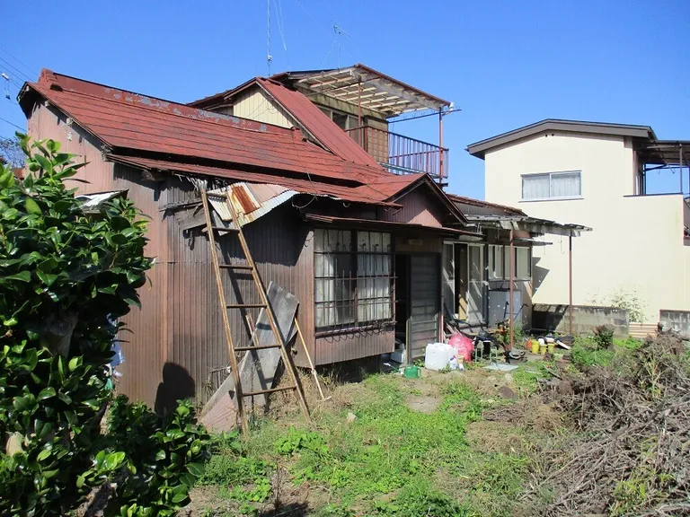 栃木県鹿沼市三幸町の中古一戸建て、5K・約120坪の敷地 物件写真