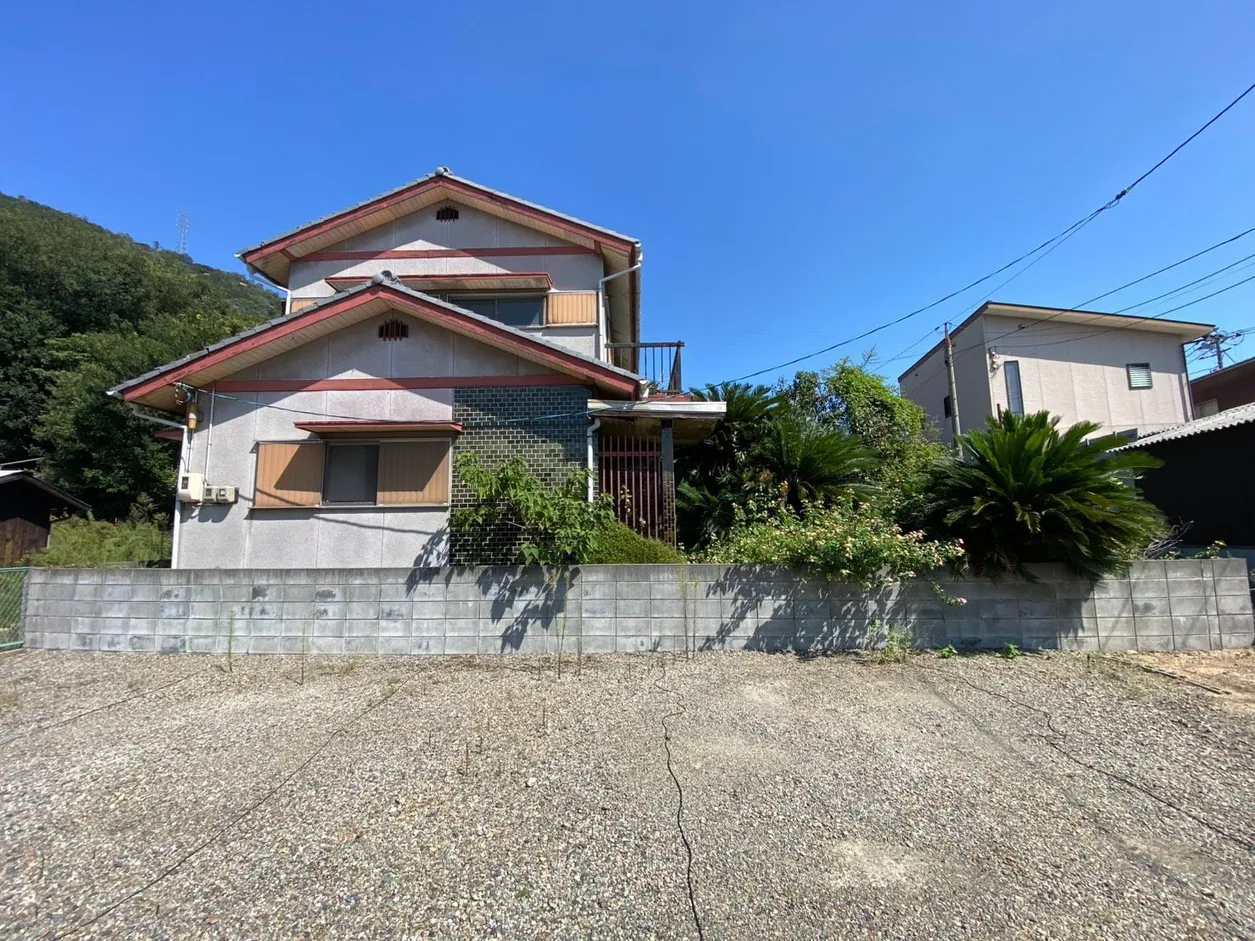 岡山県玉野市向日比一丁目の中古戸建て、4K・再建築不可 写真 2