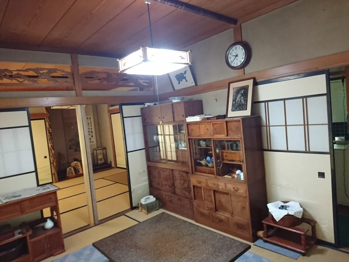 山形県南陽市宮内の平屋建て中古一戸建て｜5K・宅地860.19㎡と畑947㎡ 写真 3