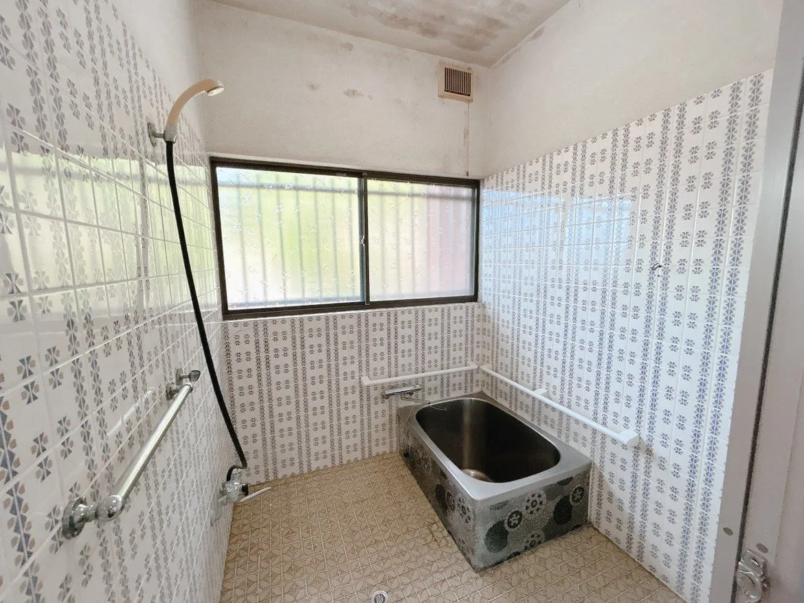 長崎県東彼杵郡川棚町小串郷の中古一戸建て 5LDK・大村湾を望む高台 写真 5