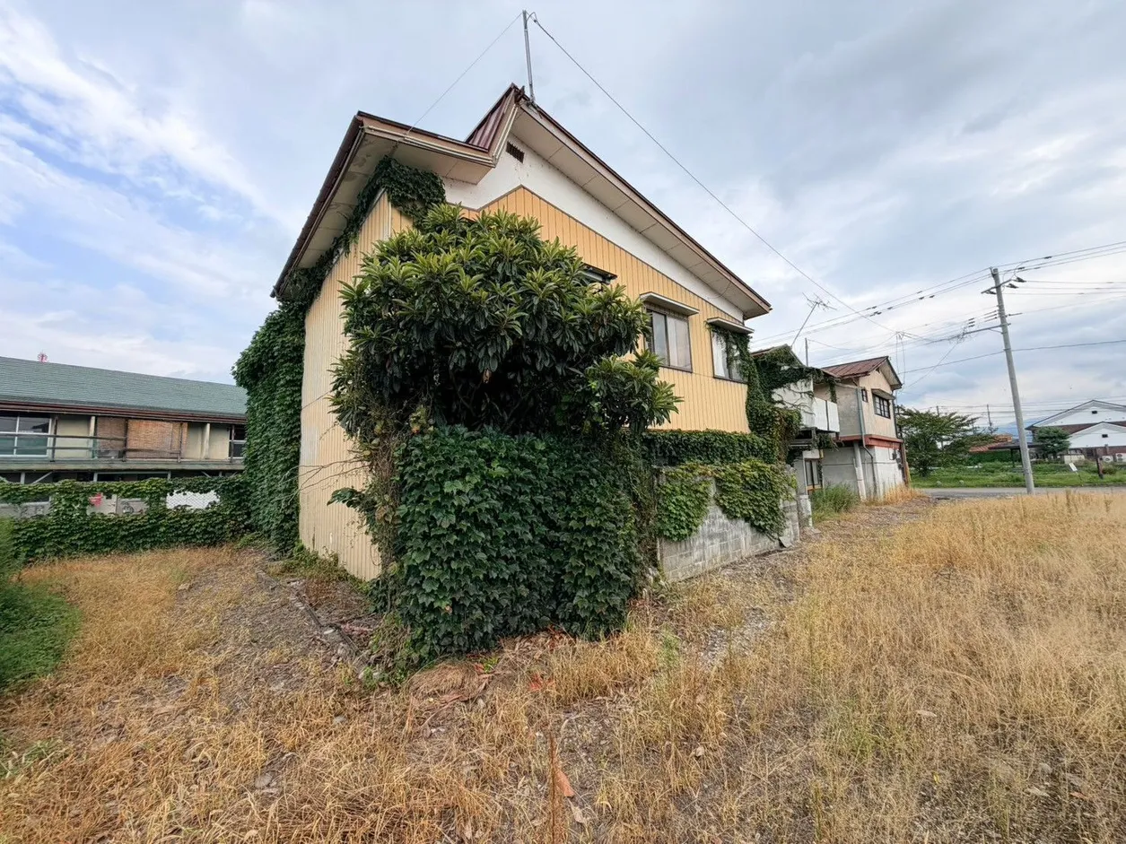 Used Detached House in Odatsuke Michishita, Kitakata City, Fukushima Prefecture, 4LDK, Land 101.11 m² photo 2