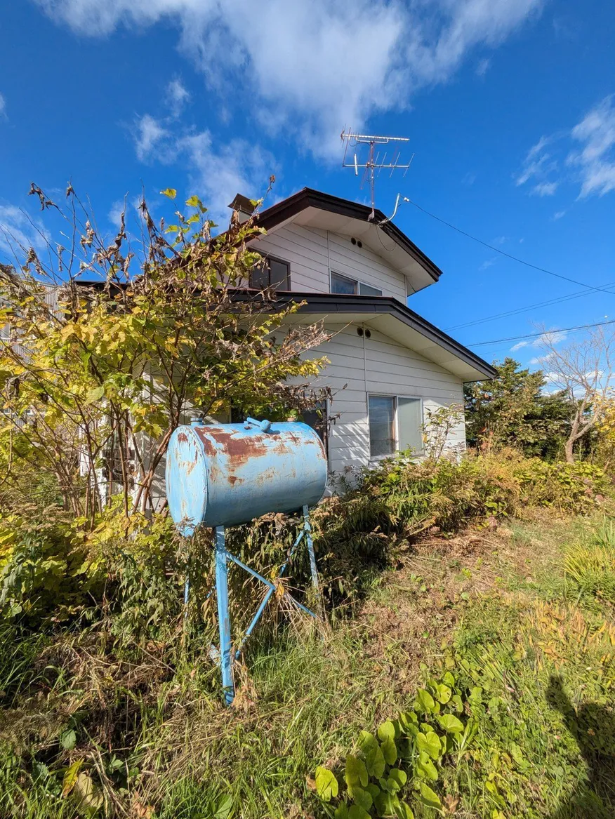 Used Detached House in Takasagodai, Asahikawa, Hokkaido — 5DK, Land 370.24 m² photo 5