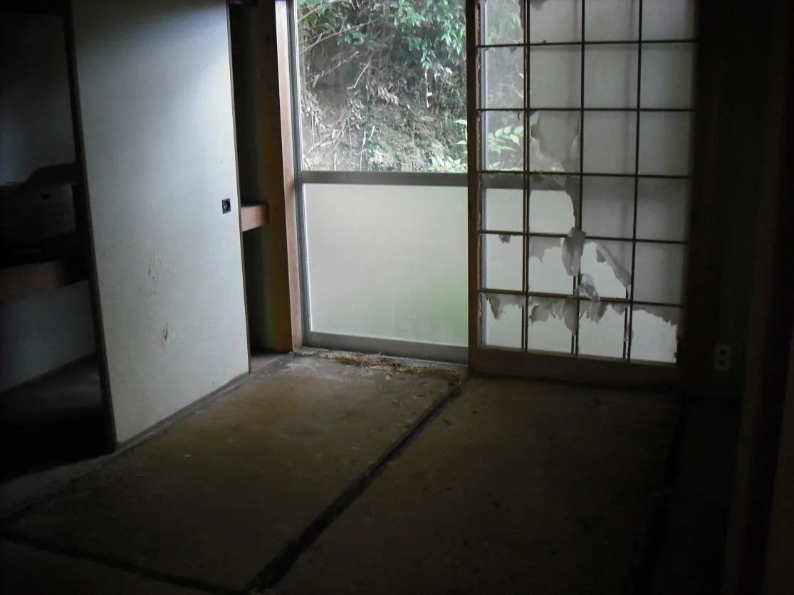 Quiet Wooden Detached House in Ōgi, Kasaoka City, Okayama Prefecture, Suitable for Land Use — Property No. 76 photo 8