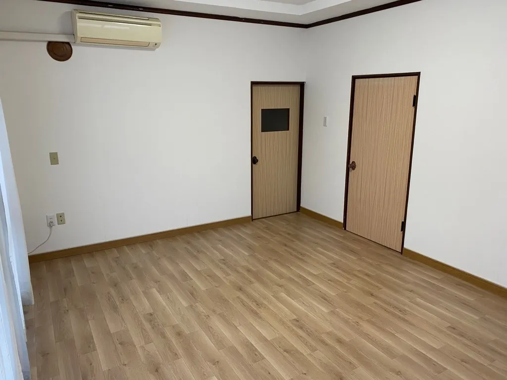 3LDK Single-Story House in Shimizu, Kamikawa District, Hokkaido | Partially Renovated, with Garage and Storage Space photo 4
