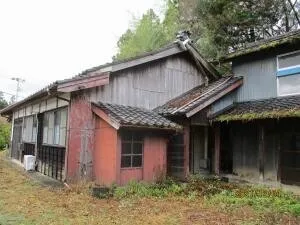 Resale detached house in Hatano, Sado City, Niigata Prefecture, 6LDK with a field on the property photo 4
