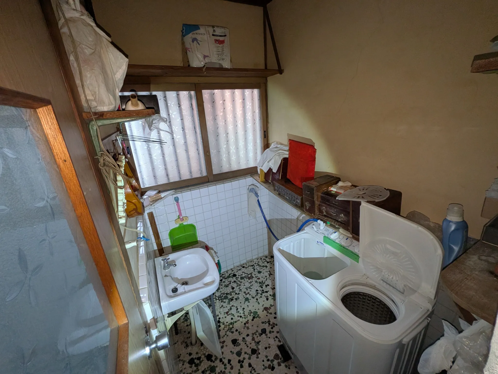 Single-Story Resale Home in Kawata, Yamakawa-cho, Yoshinogawa City, Tokushima Prefecture | 6LDK · Parking for 1 Car photo 5