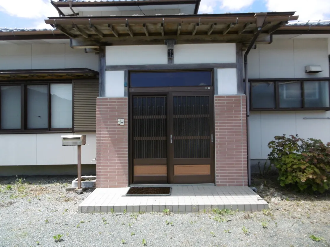 Used Detached House in Mori Town, Ofunato City, Iwate Prefecture | 5LDK with Private Garden photo 3