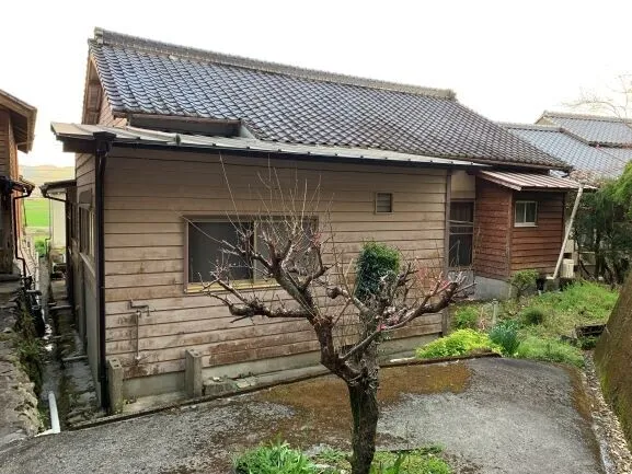 大分県佐伯市弥生大字山梨子の平屋中古一戸建て、5DK・畑付き 写真 2