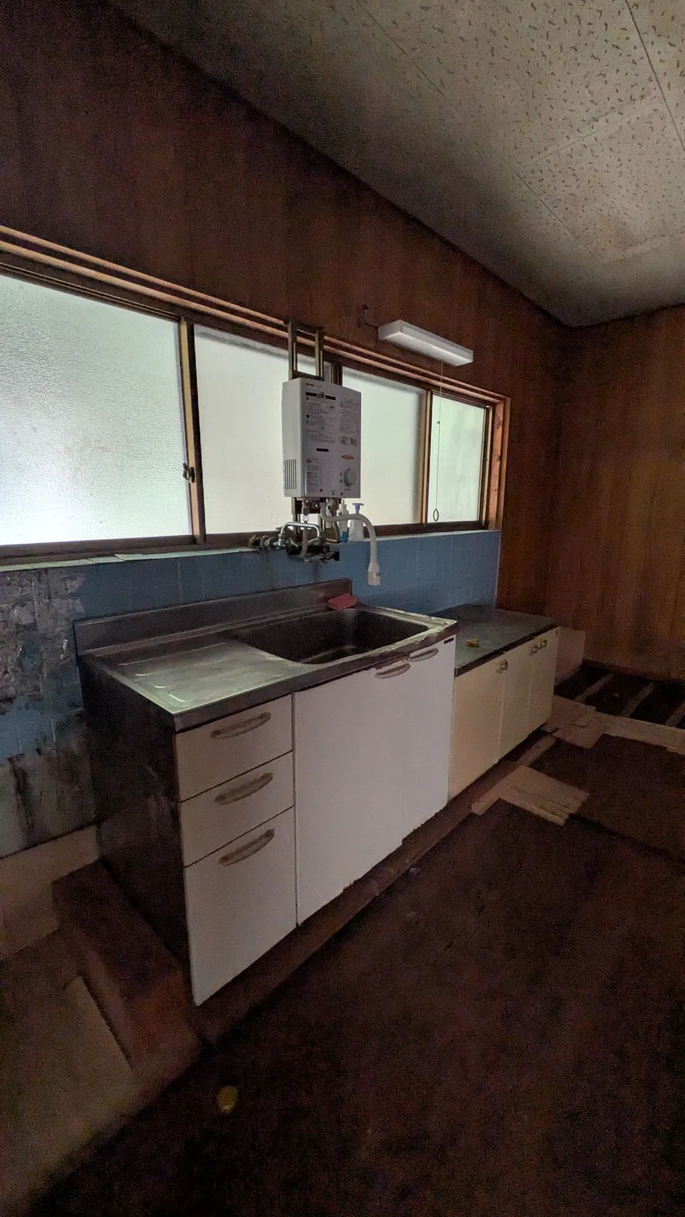 岐阜県大垣市上石津町牧田の中古木造2階建て戸建て、駐車場1台付き 写真 2