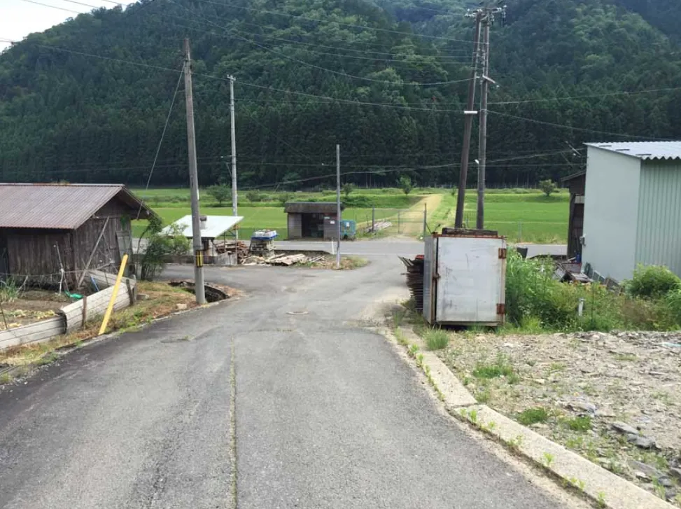 Land for Sale in Tsurugaoka, Miyama-cho, Nantan City, Kyoto Prefecture | Official Registry: 553.2 m² · Price: ¥1,000,000 photo 3