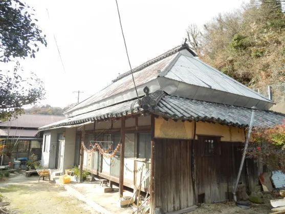 岡山県笠岡市神島の草葺き平屋古民家｜畑付き・DIYやリノベーション向きの一戸建て 写真 3