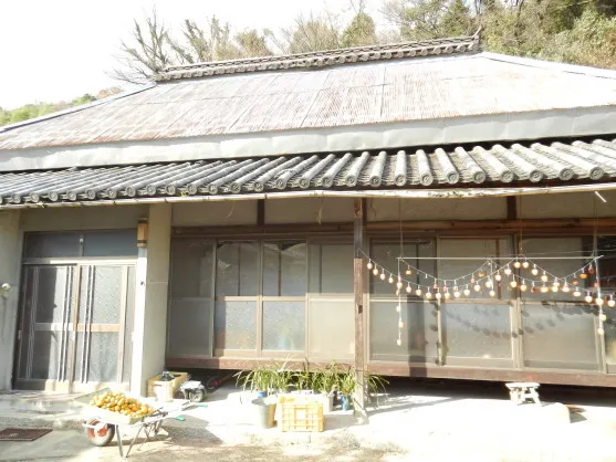 岡山県笠岡市神島の草葺き平屋古民家｜畑付き・DIYやリノベーション向きの一戸建て
