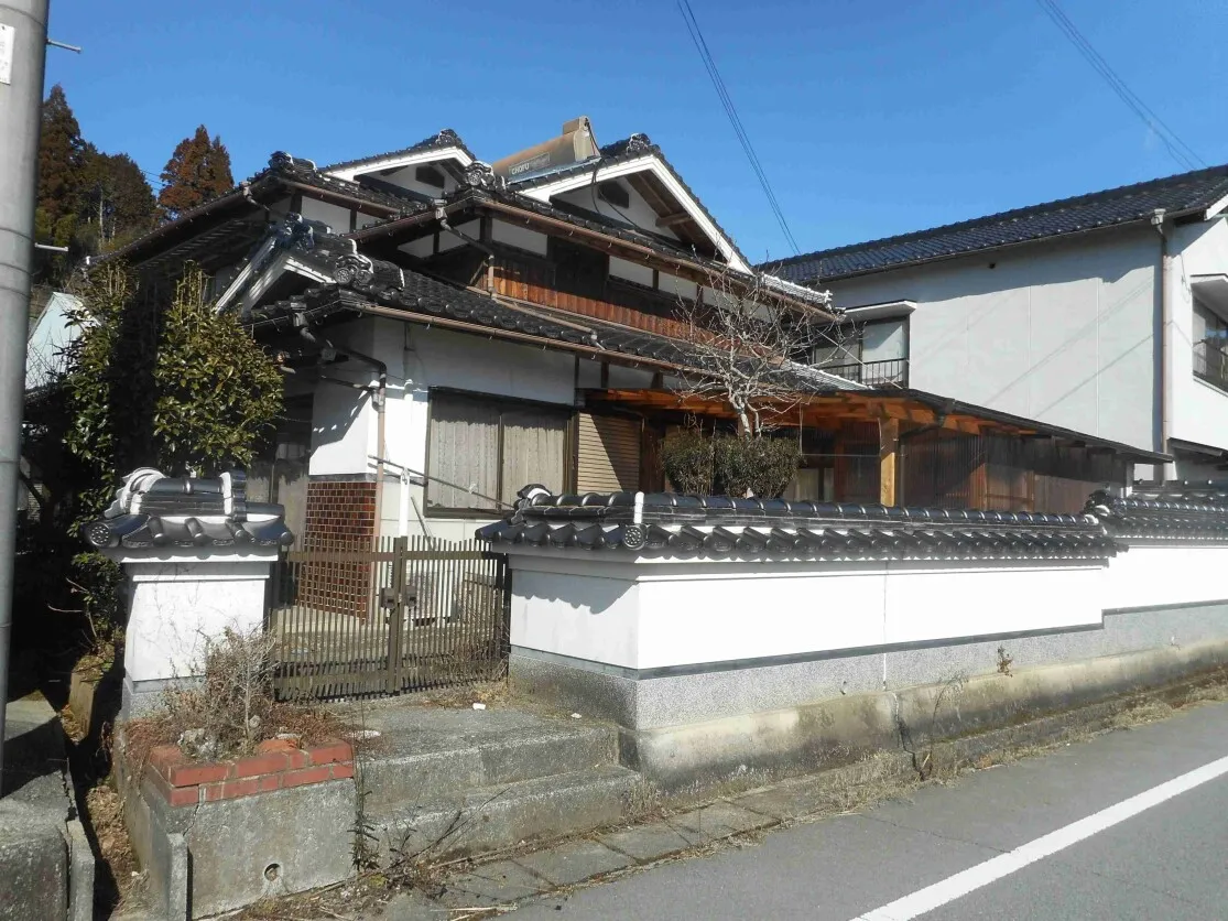 5DK Used Detached House in Toyofuku, Sayo, Sayo District, Hyogo Prefecture, with Land Across the Street for Home Gardening photo 3