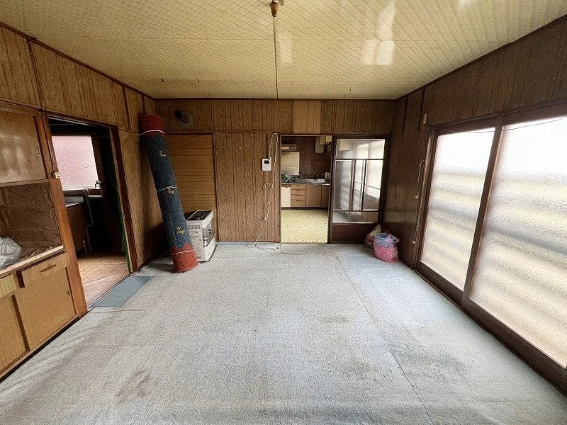 Land and Building in Iwamizawa, Hokkaido | With Garden and Garage, 245.57 m² of Land and 64.46 m² of Building Space, Long-Term Vacant Property for ¥0 photo 5
