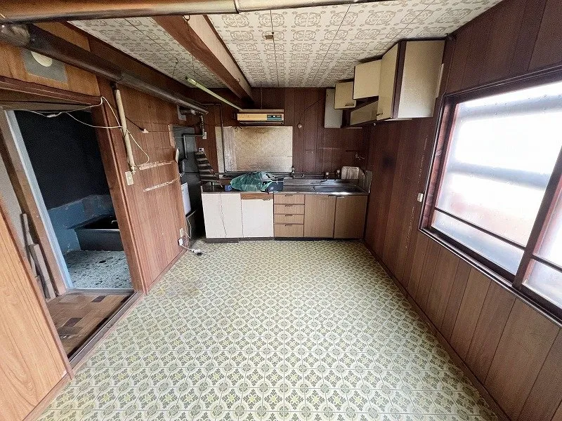 Land and Building in Iwamizawa, Hokkaido | With Garden and Garage, 245.57 m² of Land and 64.46 m² of Building Space, Long-Term Vacant Property for ¥0 photo 6