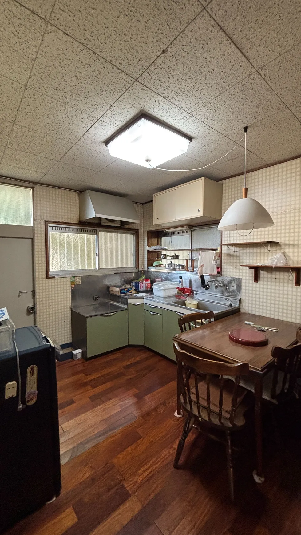 静岡県富士宮市星山の中古戸建て｜ガレージ・カーポート付き、2台駐車可 写真 5
