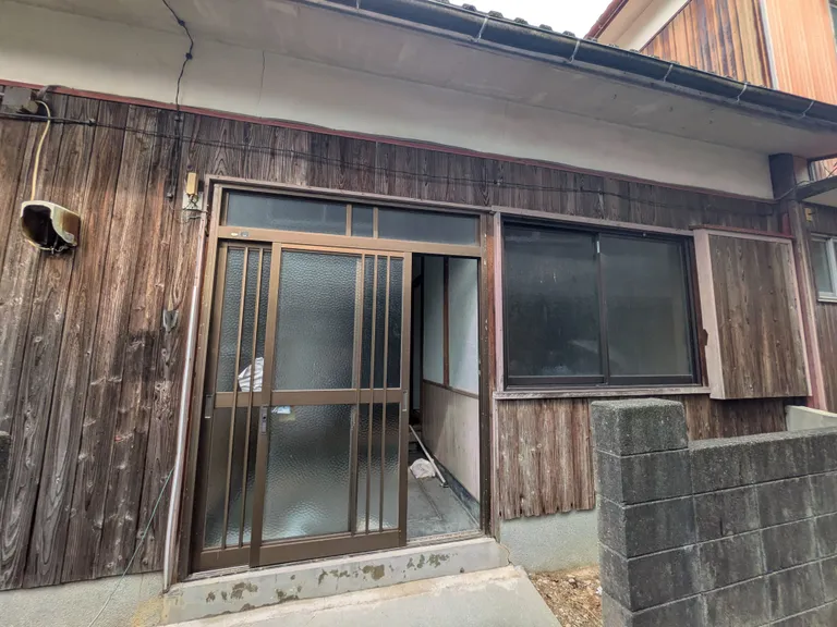 愛媛県宇和島市和霊東町2丁目の中古戸建｜土地339.05㎡・2K 物件写真